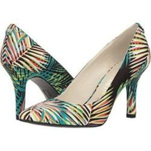 New Anne Klein, size 7,  Women's Faelyn Fabric Pump, Black/Multi. Fabulous shoe!